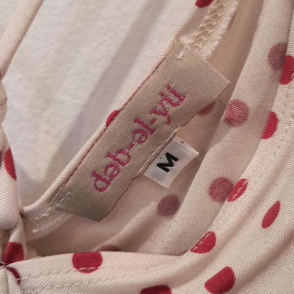 Cream with red polka dot top - Picture 4 of 4